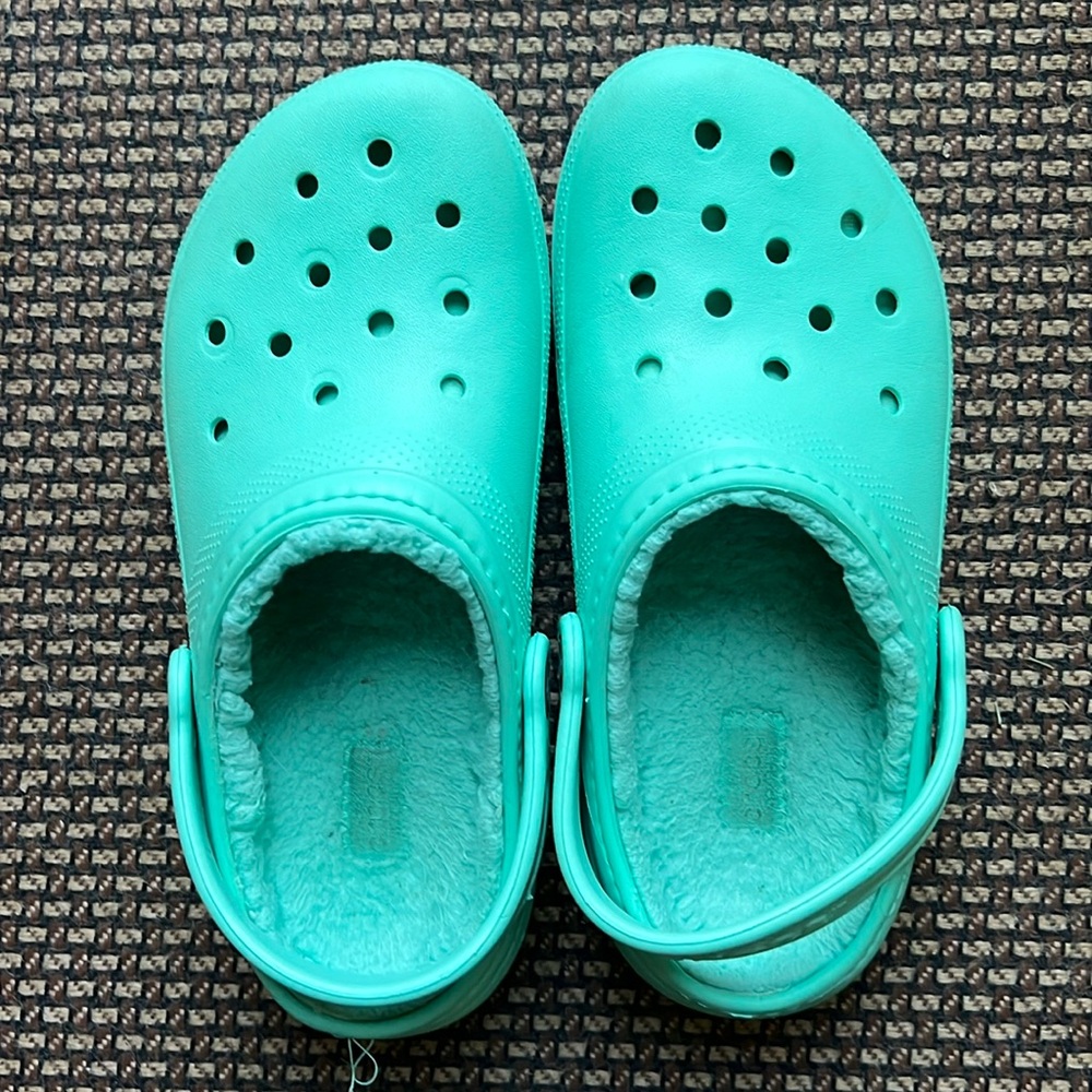 Sea green size 3 junior crocs